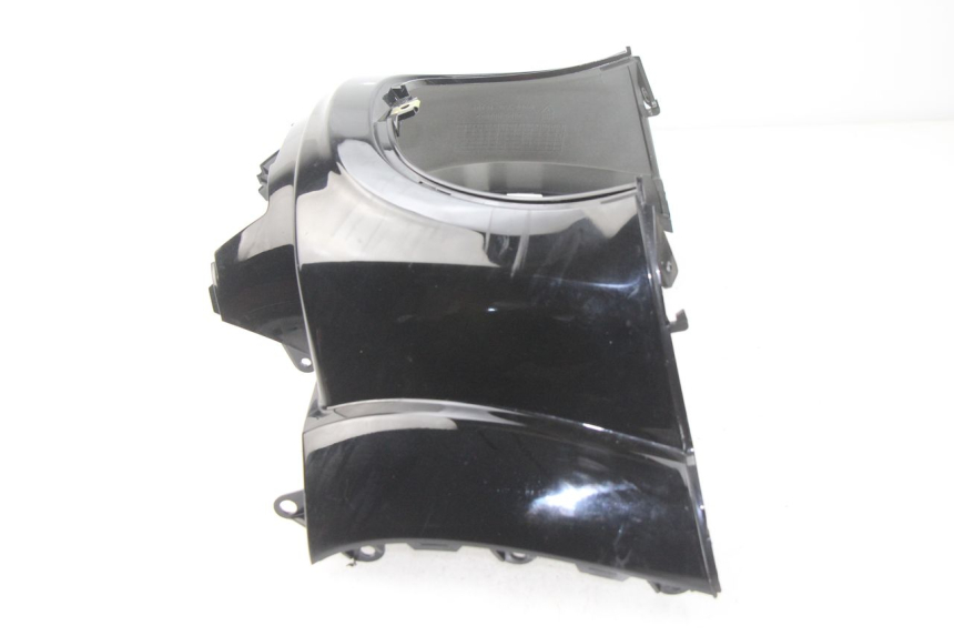 photo de COPERCHIO SOTTO SELLA SYM FIDDLE 3 III 125 (2014 - 2020) - Marcature e riferimenti originali