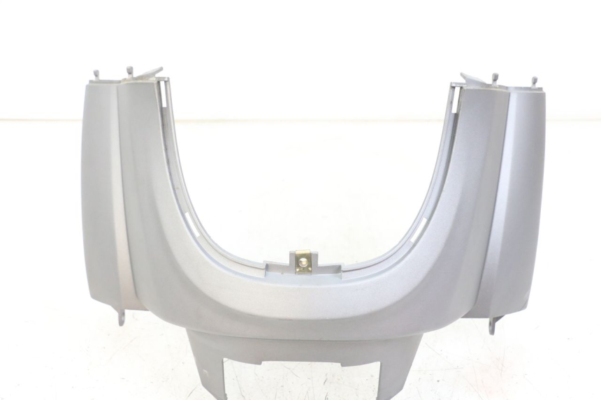 photo de COPERCHIO SOTTO SELLA SYM FIDDLE 3 III 125 (2014 - 2020) - Dettaglio del componente