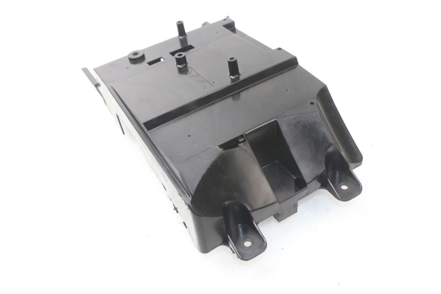 photo de COPERCHIO SOTTO SELLA YAMAHA FJR ABS 1300 (2006 - 2012) - Dettaglio del componente