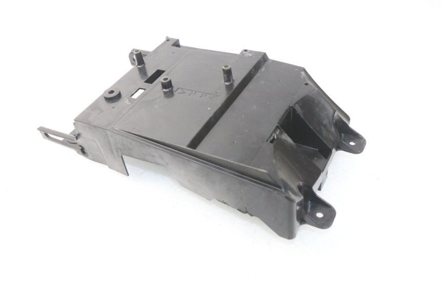 photo de COPERCHIO SOTTO SELLA YAMAHA FJR ABS 1300 (2006 - 2012) - Dettaglio del componente