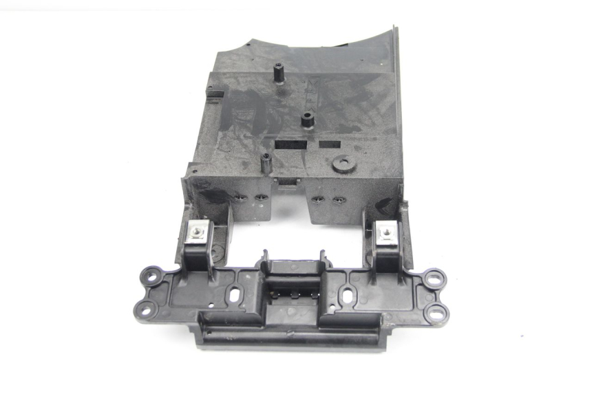 photo de COPERCHIO SOTTO SELLA YAMAHA FJR ABS 1300 (2006 - 2012) - Zoom sullo stato d'uso