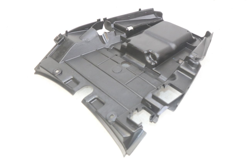 photo de COPERCHIO SOTTO SELLA HONDA FJS SILVERWING SILVER WING 400 (2009 - 2016) - Dettaglio del componente