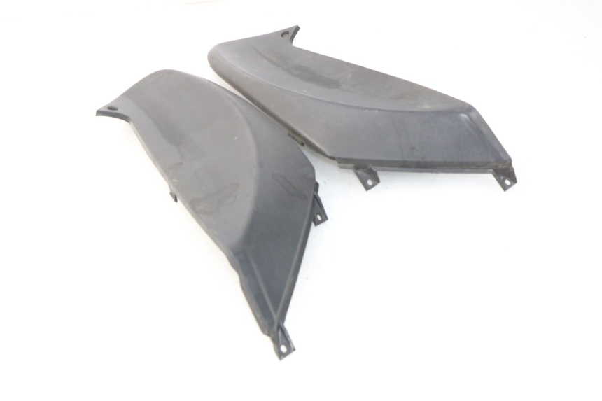 photo de COPERCHIO SOTTO SELLA PIAGGIO FLY 2T 50 (2004 - 2017) - Zoom sullo stato d'uso