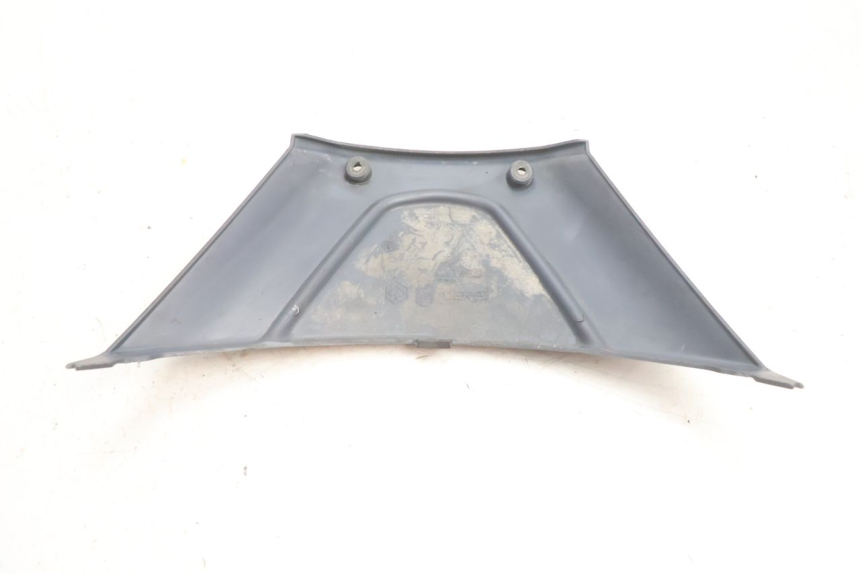 photo de COPERCHIO SOTTO SELLA PIAGGIO FLY 2T 50 (2004 - 2017) - Dettagli dei punti di fissaggio