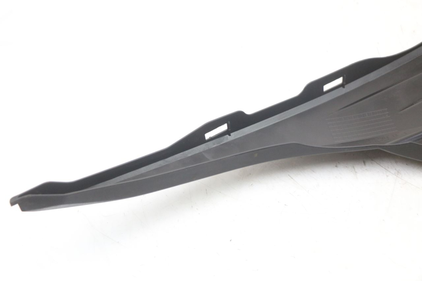 photo de CARENA SOTTO SELLA SINISTRA SUZUKI ADDRESS 110 (2015 - 2020) - Stato della superficie e materiale