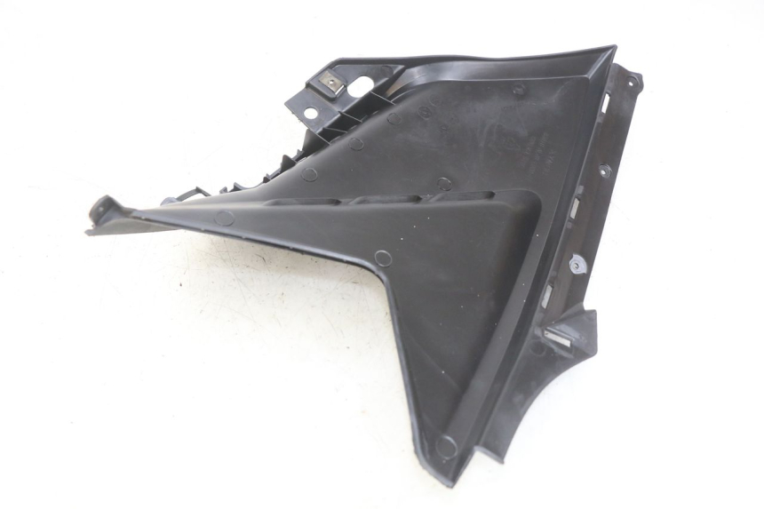 photo de COPERCHIO SOTTO SELLA SINISTRO KYMCO AGILITY 16+ 4T 50 (2018 - 2023) - Zoom sullo stato d'uso