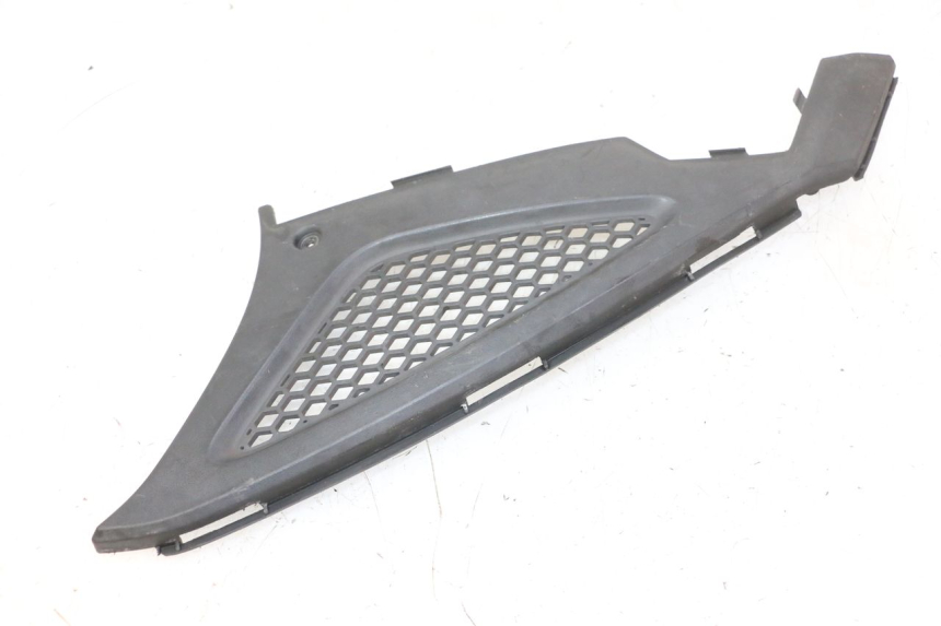 photo de CARENA SOTTO SELLA SINISTRA KYMCO AGILITY NAKED RENOUVO 2T 50 (2011 - 2018) - Dettaglio del componente