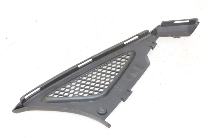 photo de CARENA SOTTO SELLA SINISTRA KYMCO AGILITY NAKED RENOUVO 2T 50 (2011 - 2018) - Primo piano tecnico