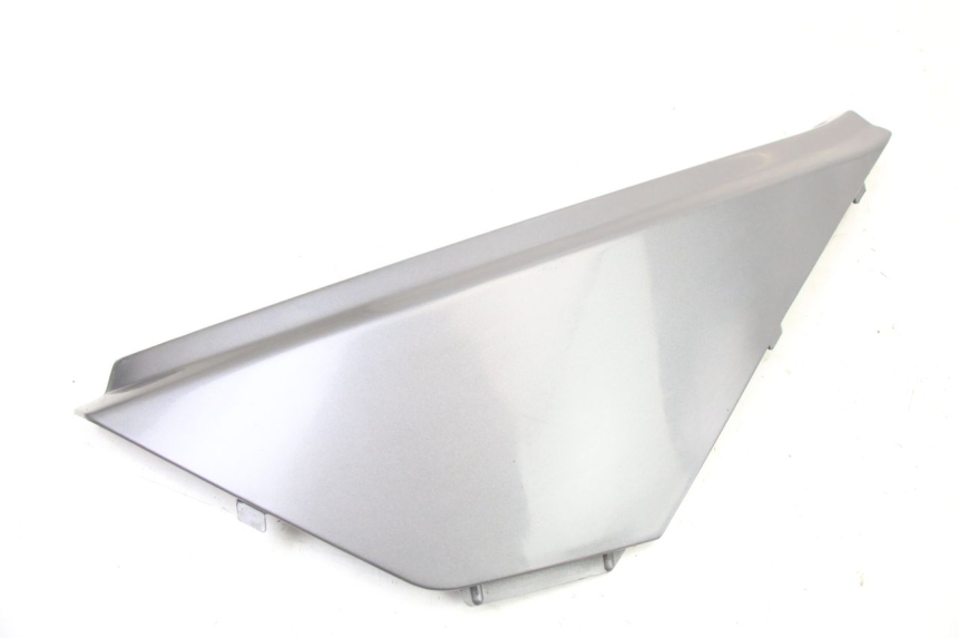 photo de COPERCHIO SOTTO SELLA SINISTRO APRILIA ATLANTIC 125 (2003 - 2009) - Vista principale