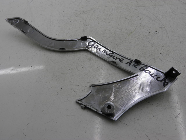 photo de CARENA SOTTO SELLA SINISTRA BENZHOU YY50QT31 VINTAGE 50 (2009 - 2012) - Dettaglio del componente