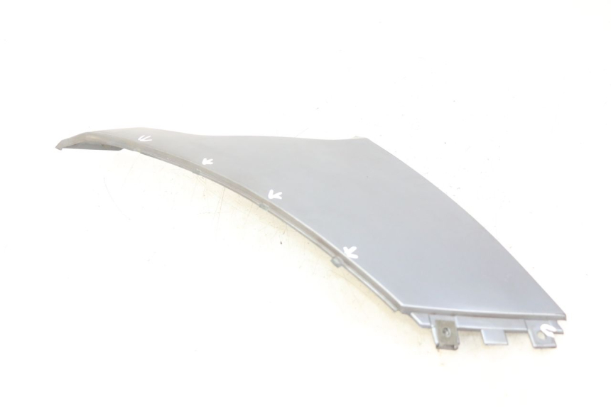 photo de COPERCHIO SOTTO SELLA SINISTRO BMW C1 125 (2000 - 2003) - Primo piano tecnico