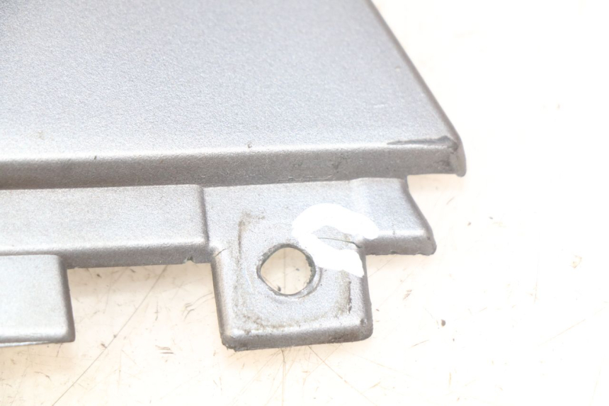 photo de COPERCHIO SOTTO SELLA SINISTRO BMW C1 125 (2000 - 2003) - Vista d'insieme del prodotto