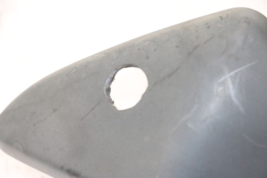 photo de COPERCHIO SOTTO SELLA SINISTRO HONDA CBF 500 (2004 - 2007) - Dettagli dei punti di fissaggio