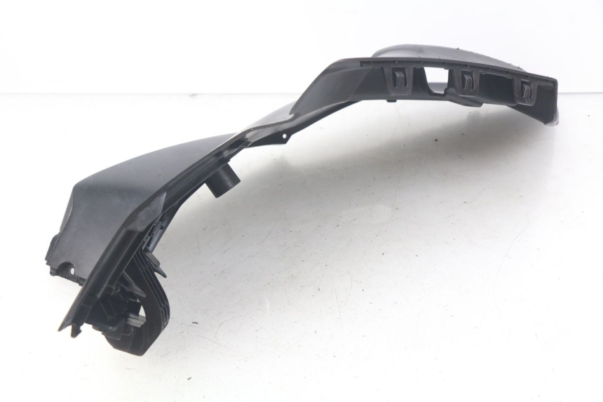 photo de COPERCHIO SOTTO SELLA SINISTRO PEUGEOT CITYSTAR 50 (2013 - 2017) - Dettagli dei punti di fissaggio