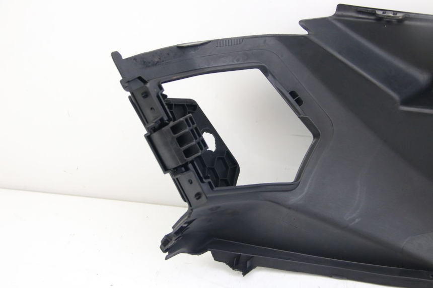 photo de COPERCHIO SOTTO SELLA SINISTRO PEUGEOT CITYSTAR 50 (2013 - 2017) - Vista d'insieme del prodotto