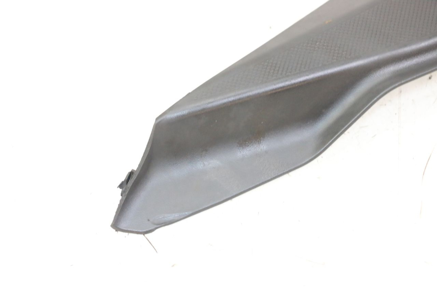 photo de CARENA SOTTO SELLA SINISTRA DERBI SENDA SM DRD X-TREME 50 (2011 - 2017) - Zoom sullo stato d'uso