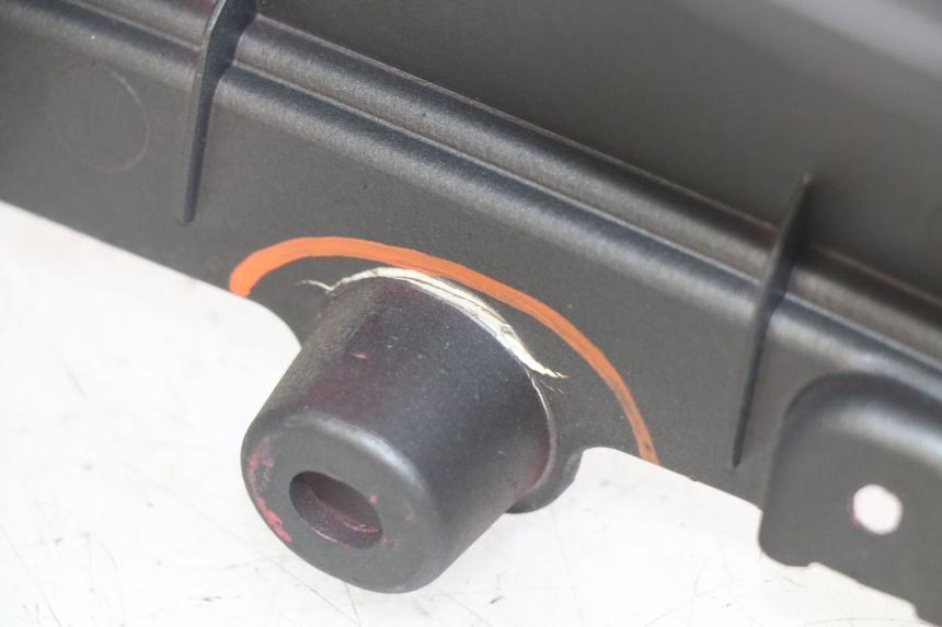 photo de CACHE SOTTO SELLA SINISTRA PEUGEOT DJANGO 4T 50 (2014 - 2019) - Vista d'insieme del prodotto