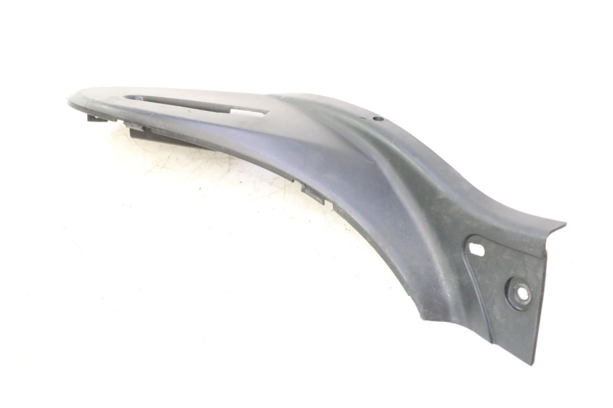 photo de CARENA SOTTO SELLA SINISTRA CF MOTO E-CHARM 125 (2005 - 2008) - Dettagli dei punti di fissaggio