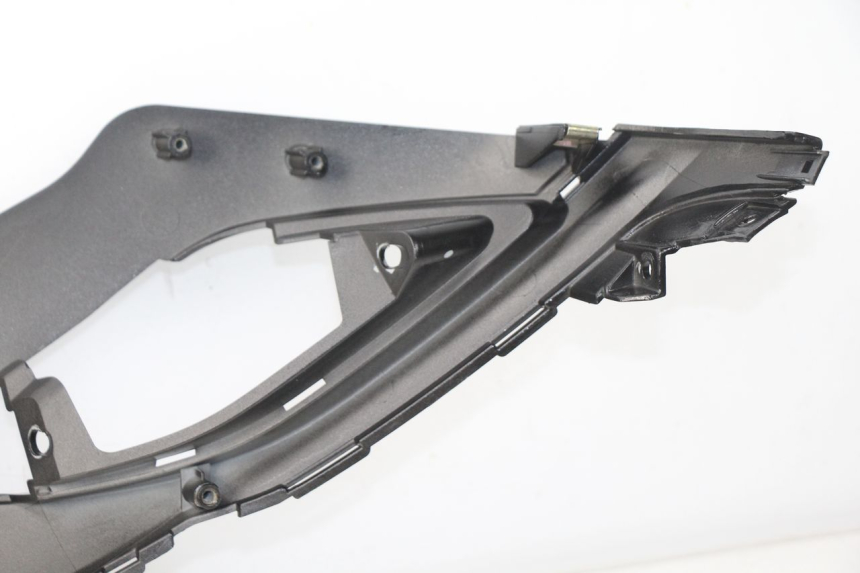 photo de CACHE SOTTO SELLA SINISTRO SYM FIDDLE 3 III 125 (2014 - 2020) - Altra angolazione