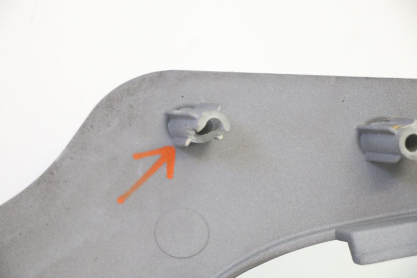 photo de CACHE SOTTO SELLA SINISTRO SYM FIDDLE 3 III 125 (2014 - 2020) - Ricambio usato controllato