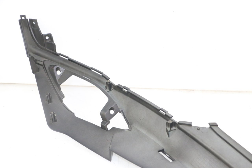 photo de CARENA SOTTO SELLA SINISTRA SYM FIDDLE 3 III 50 (2014 - 2020) - Zoom sullo stato d'uso