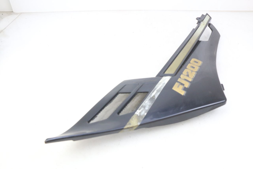 photo de CACHE SOTTO SELLA SINISTRO YAMAHA FJ 3CX 1200 (1986 - 1996) - Vista d'insieme del prodotto