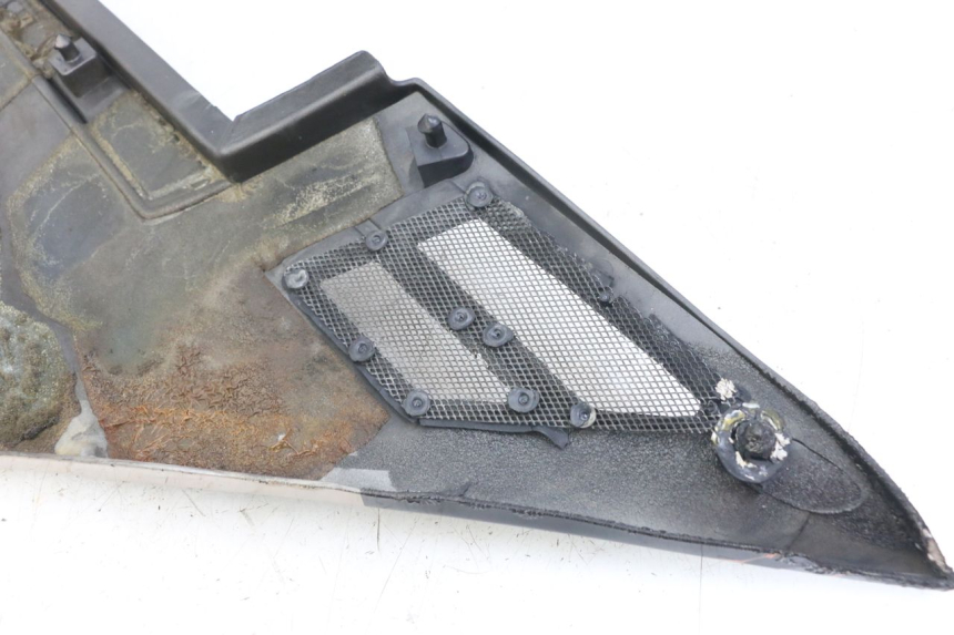 photo de CACHE SOTTO SELLA SINISTRO YAMAHA FJ 3CX 1200 (1986 - 1996) - Dettaglio del componente