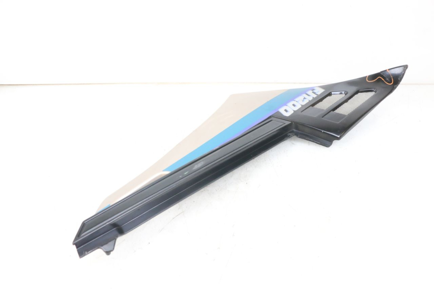 photo de CACHE SOTTO SELLA SINISTRO YAMAHA FJ 3CX 1200 (1986 - 1996) - Marcature e riferimenti originali