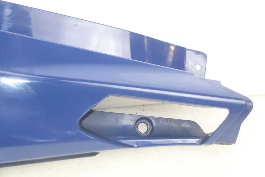 photo de COPERCHIO SOTTO SELLA SINISTRO YAMAHA FJR ABS 1300 (2016 - 2020) - Marcature e riferimenti originali