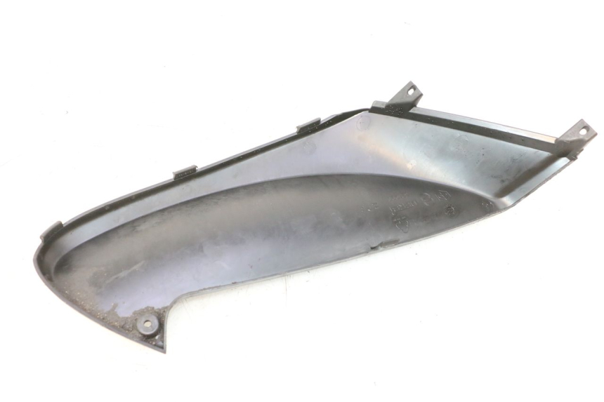 photo de COPERCHIO SOTTO SELLA SINISTRO PIAGGIO FLY 2T 50 (2004 - 2017) - Zoom sullo stato d'uso