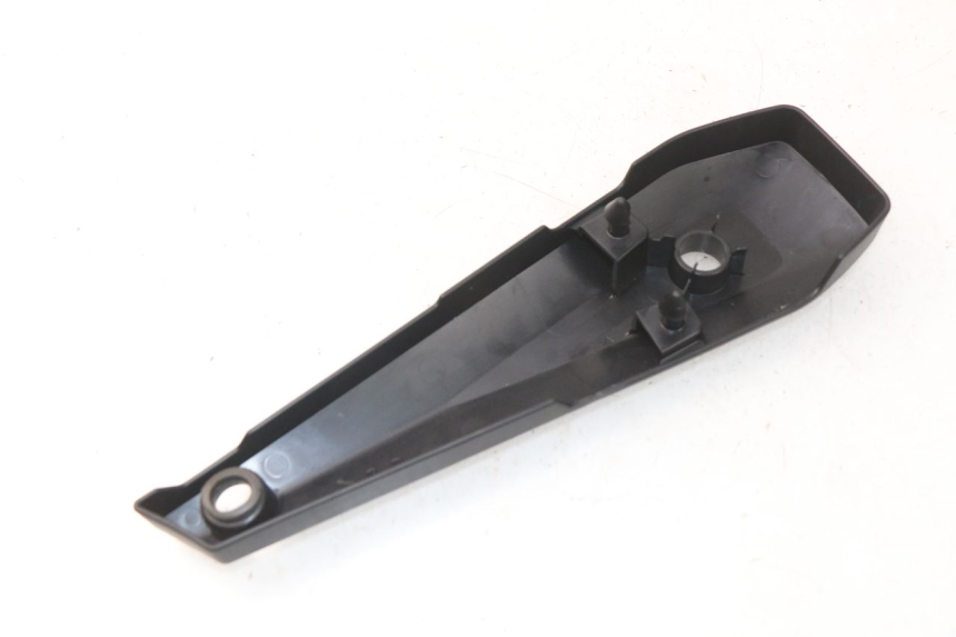 photo de COPERCHIO SOTTO SELLA SINISTRO YAMAHA FZ8 800 (2010 - 2016) - Dettaglio del componente