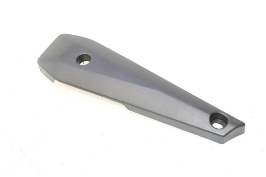 photo de COPERCHIO SOTTO SELLA SINISTRO YAMAHA FZ8 800 (2010 - 2016) - Zoom sullo stato d'uso