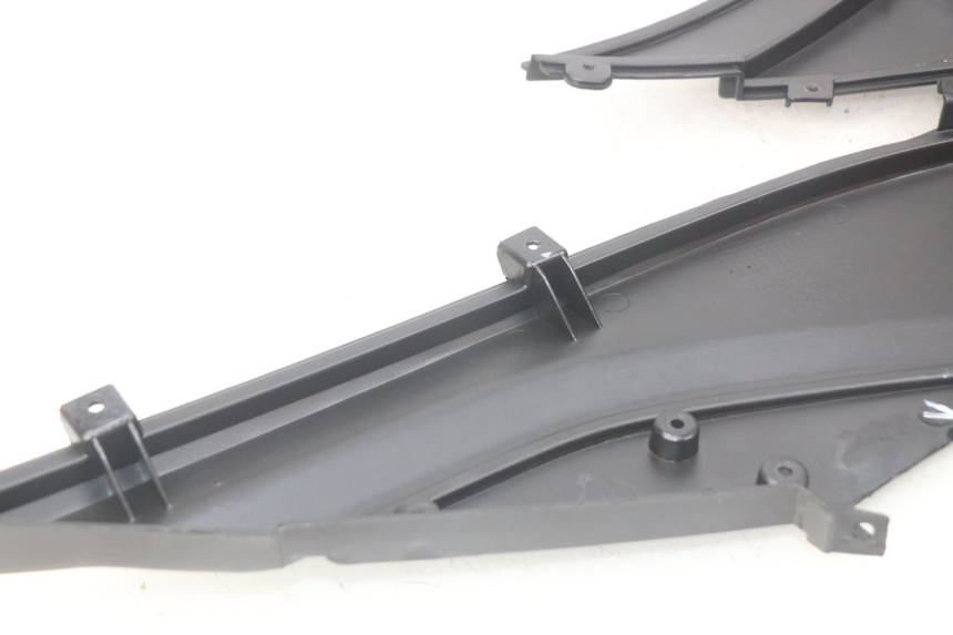 photo de CACHE SOTTO SELLA SINISTRO TNT MOTOR GRIDO 2T 50 (2010 - 2019) - Zoom sullo stato d'uso