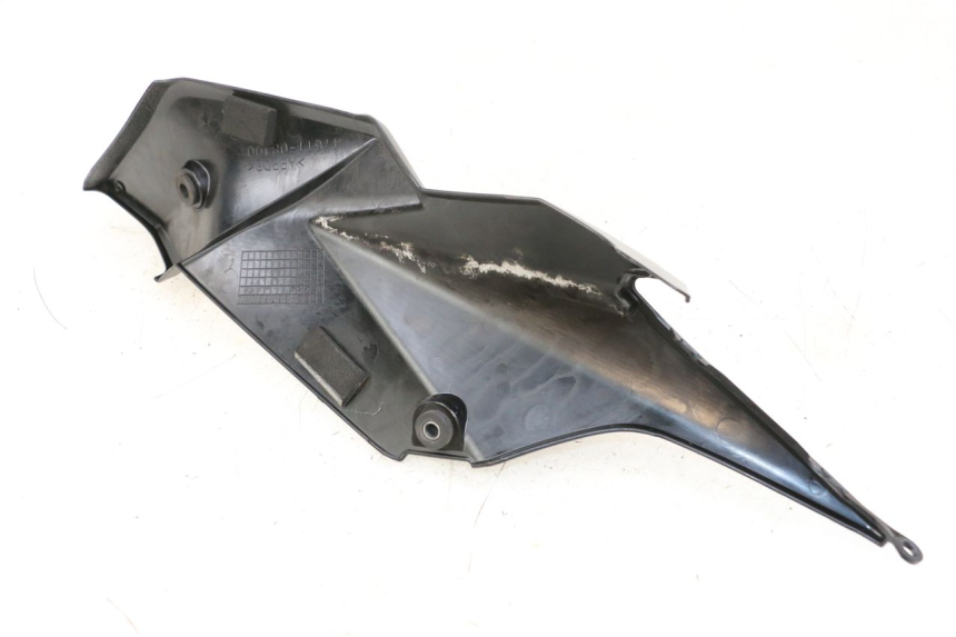 photo de CARENA SOTTO SELLA SINISTRA SUZUKI GSR 750 (2011 - 2017) - Dettaglio del componente