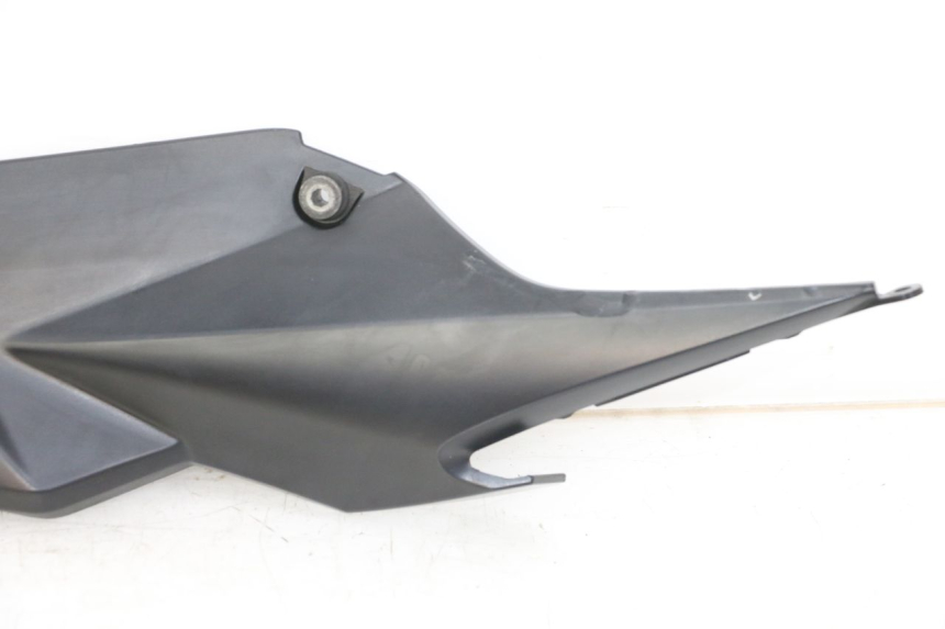 photo de CARENA SOTTO SELLA SINISTRA SUZUKI GSR 750 (2011 - 2017) - Stato della superficie e materiale