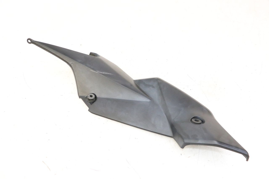 photo de CARENA SOTTO SELLA SINISTRA SUZUKI GSR 750 (2011 - 2017) - Stato della superficie e materiale