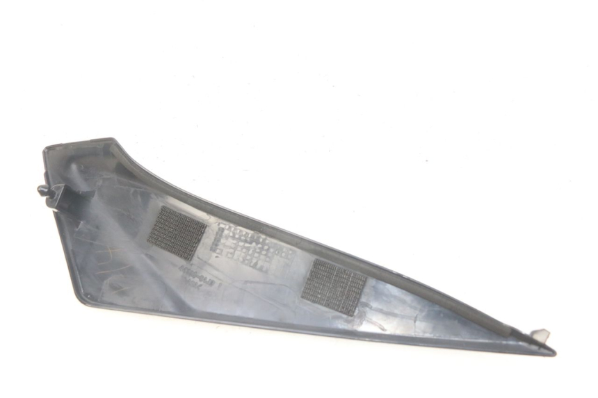 photo de COPERCHIO SOTTO SELLA SINISTRO SUZUKI GSX-R GSXR 750 (2011 - 2016) - Dettaglio del componente