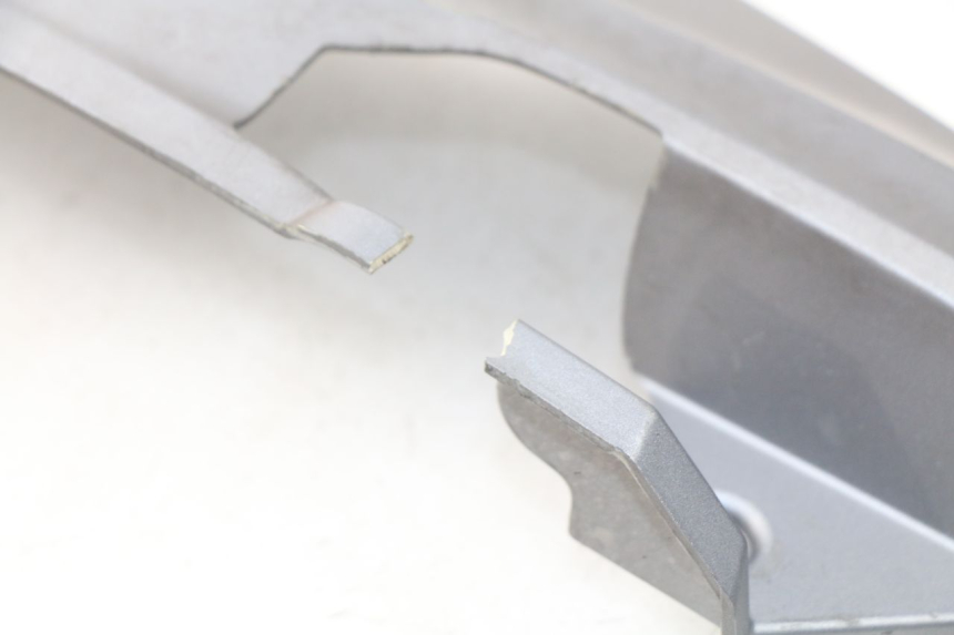 photo de COPERCHIO SOTTO SELLA SINISTRO SYM GTS EFI ABS 125 (2012 - 2016) - Primo piano tecnico