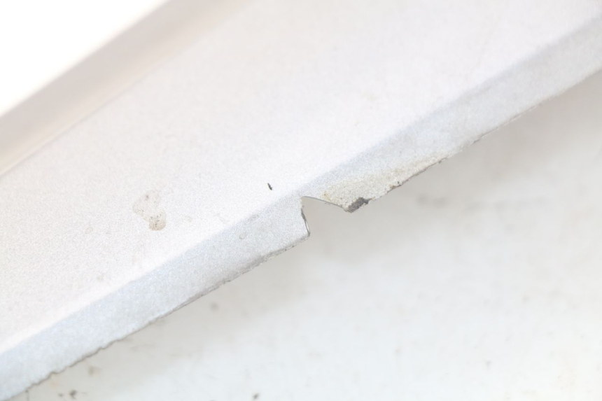 photo de COPERCHIO SOTTO SELLA SINISTRO SYM GTS EFI ABS 125 (2012 - 2016) - Vista d'insieme del prodotto