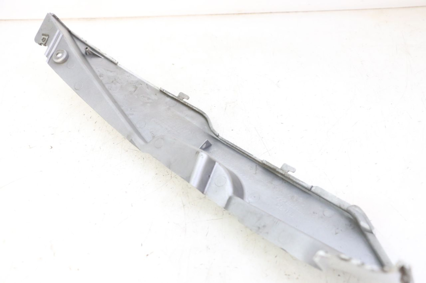 photo de CARENA SOTTO SELLA SINISTRA DAELIM HISTORY 125 (2001 - 2002) - Zoom sullo stato d'uso