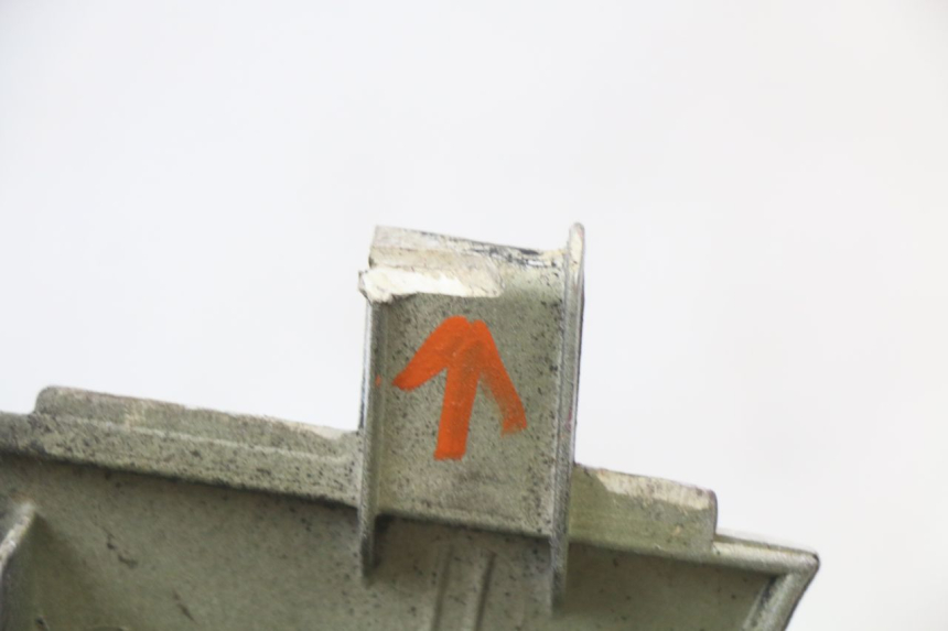 photo de CARENA SOTTO SELLA SINISTRA HONDA NES AROBASE 125 (2000 - 2003) - Vista d'insieme del prodotto