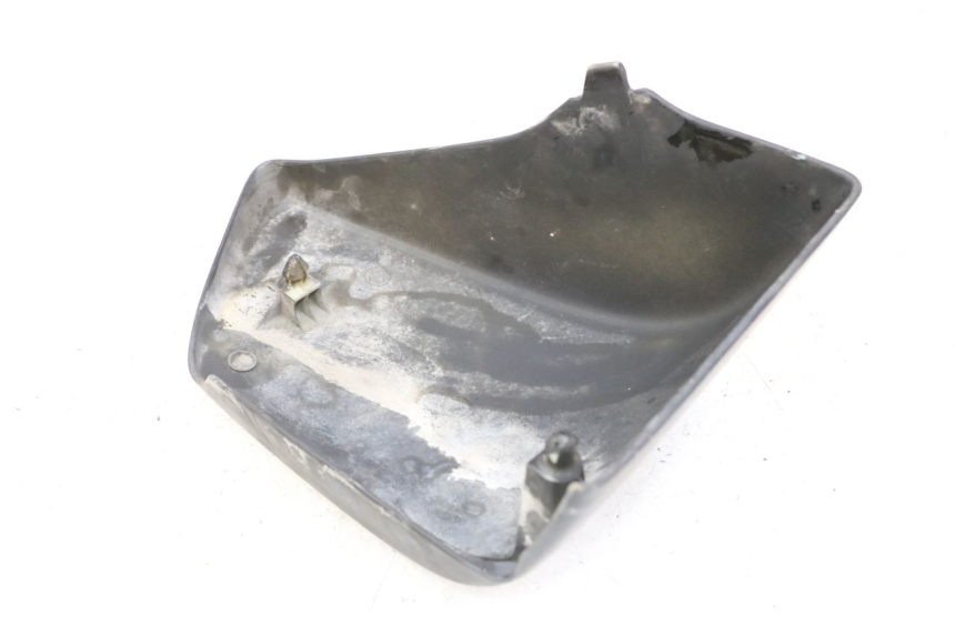 photo de CARENA SOTTO SELLA SINISTRA HONDA VT C2 SHADOW 750 (1997 - 2001) - Altra angolazione