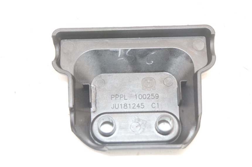 photo de CARENA SOTTO SELLA SINISTRA HUSQVARNA SVARTPILEN 401 (2018 - 2023) - Zoom sullo stato d'uso