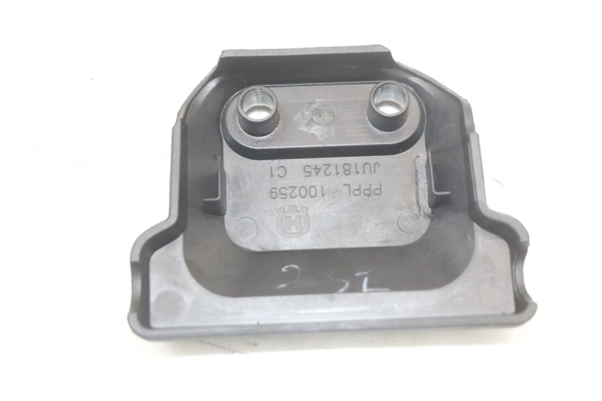 photo de CARENA SOTTO SELLA SINISTRA HUSQVARNA SVARTPILEN 401 (2018 - 2023) - Altra angolazione