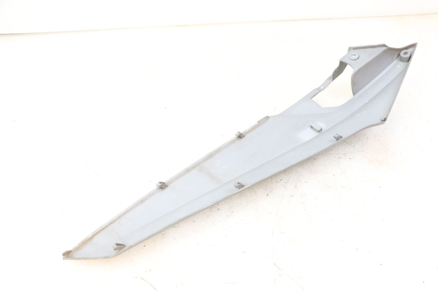 photo de CARENA SOTTO SELLA SINISTRA SYM JOYMAX 125 (2010 - 2017) - Altra angolazione