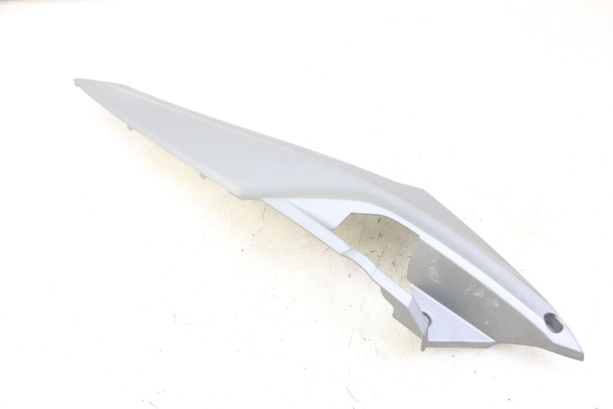 photo de CARENA SOTTO SELLA SINISTRA SYM JOYMAX 125 (2010 - 2017) - Primo piano tecnico