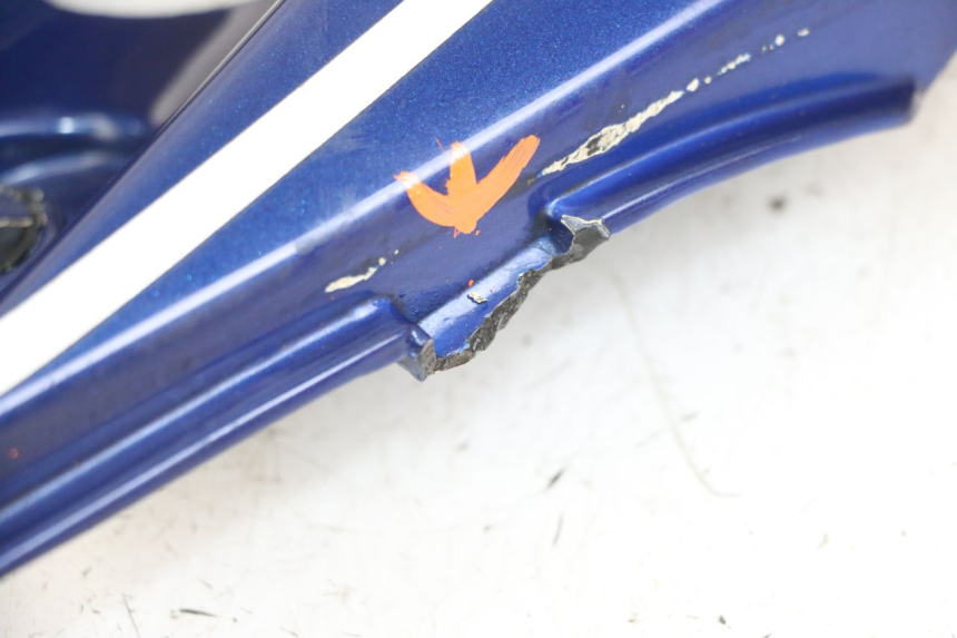 photo de CARENA SOTTO SELLA SINISTRA KAWASAKI ZR7 ZR-7 S 750 (1999 - 2004) - Dettagli dei punti di fissaggio