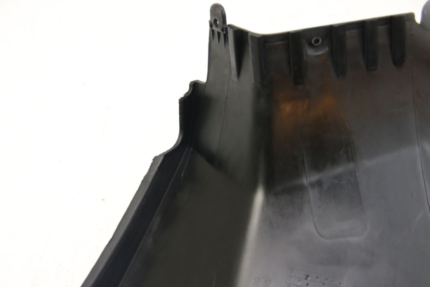 photo de CACHE SOTTO SELLA SINISTRO PEUGEOT KISBEE 2T 50 (2018 - 2022) - Altra vista dell'articolo