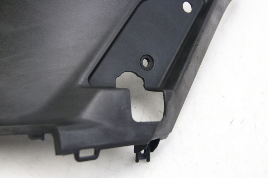 photo de CACHE SOTTO SELLA SINISTRO PEUGEOT KISBEE 2T 50 (2018 - 2022) - Zoom sullo stato d'uso