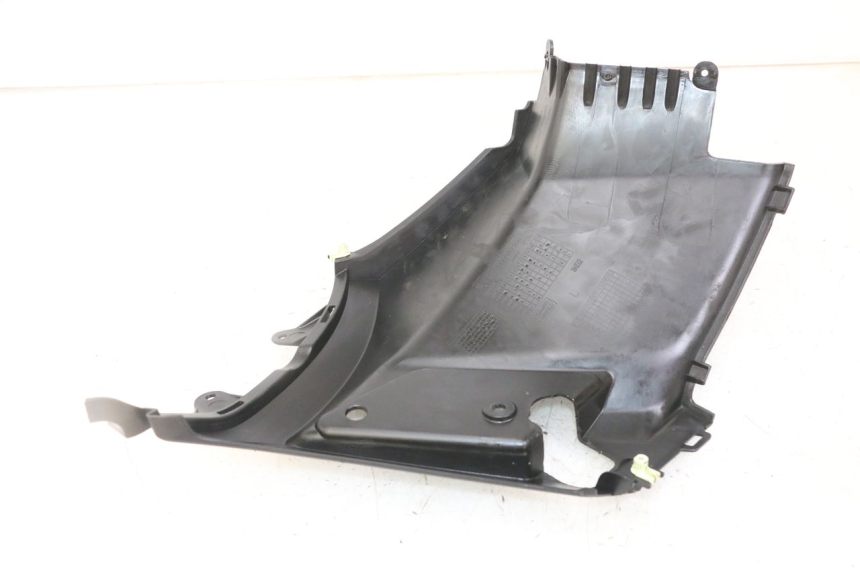 photo de CACHE SOTTO SELLA SINISTRO PEUGEOT KISBEE 2T 50 (2018 - 2022) - Zoom sullo stato d'uso